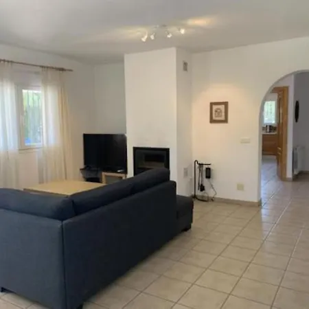 Escape To Sunny Competa, Mountain Views, Pool & Great Off-Peak Rates From October To March Malaga