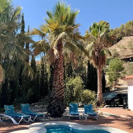 Apartment Escape To Sunny Competa, Mountain Views, Pool & Great Off-Peak Rates From October To March Malaga