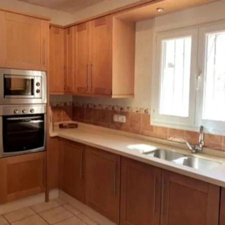 Escape To Sunny Competa, Mountain Views, Pool & Great Off-Peak Rates From October To March Apartment *