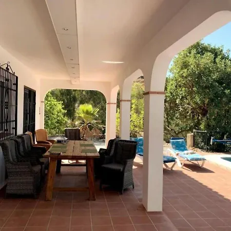 Escape To Sunny Competa, Mountain Views, Pool & Great Off-Peak Rates From October To March Apartment