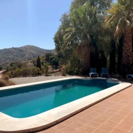 Escape To Sunny Competa, Mountain Views, Pool & Great Off-Peak Rates From October To March * Malaga
